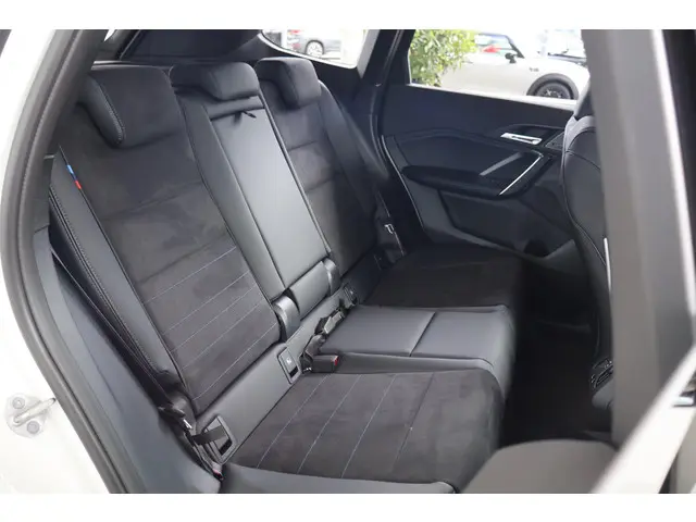 BMW X1 xDrive25e 2025 Hybride Benzine 8