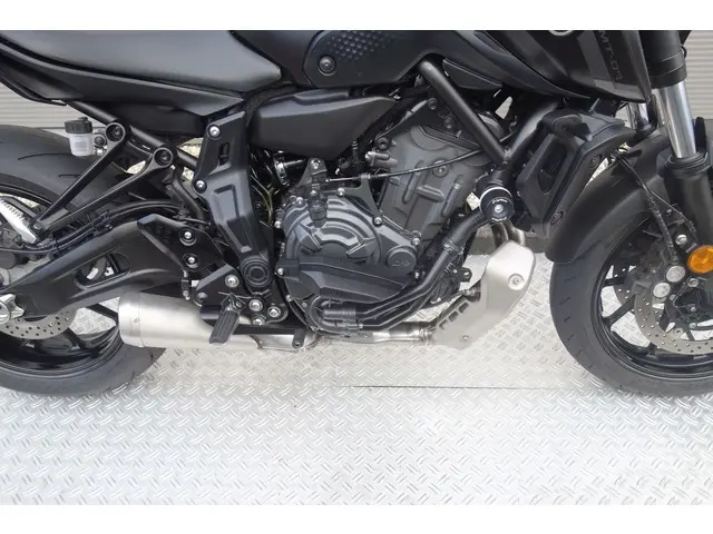 Yamaha MT 07 ABS 2023 Benzine 9