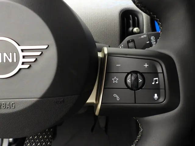 MINI 5-Deurs Cooper C 2024 Benzine 14