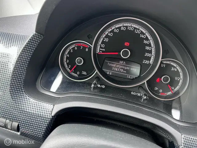 Volkswagen up! 1.0 BMT move up! 2017 Benzine 21