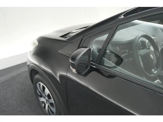 Renault Captur TCe 90 Limited 2017 Benzine 18