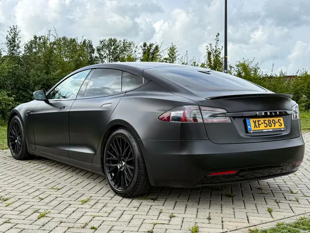 Tesla Model S 75D 2018 Elektrisch 8