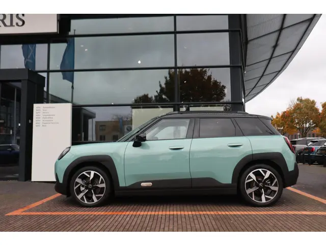 MINI Aceman E 2025 Elektrisch 3