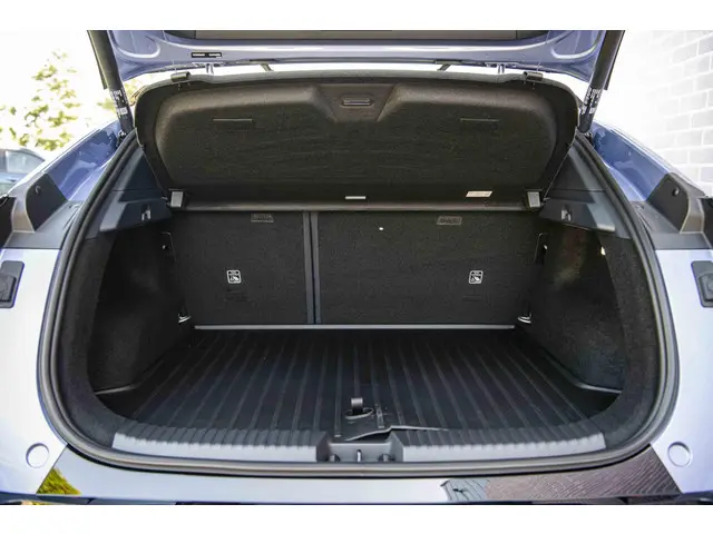 Lynk & Co 02 Core 66 kWh 2026 Elektrisch 32