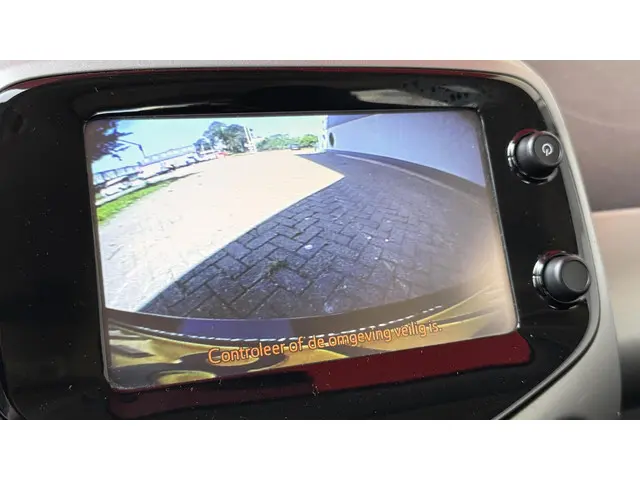 Toyota Aygo 1.0 VVT-i x-play AUTOMAAT 2016 Benzine 13