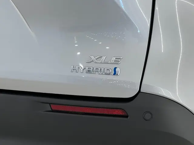 Toyota Sienna 2.5 Hybrid Luxe XLE 2022 Hybride Benzine 24