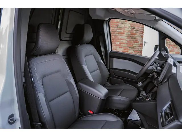 Renault Kangoo 1.5 Blue dCi 95 Comfort L2 2024 Diesel 8