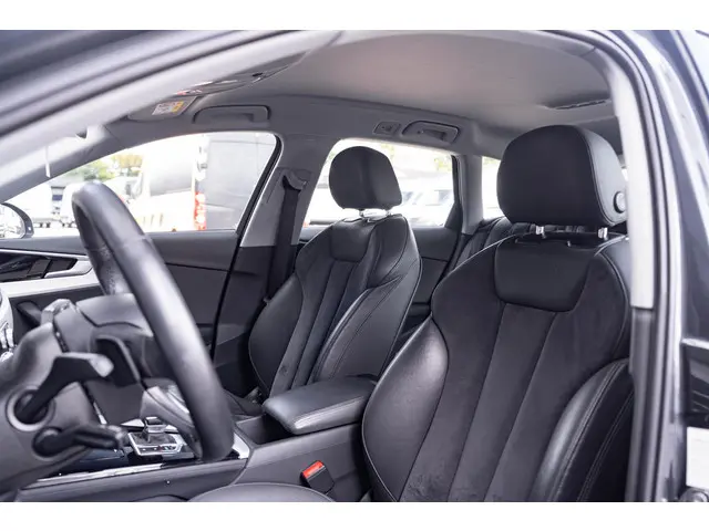 Audi A4 Avant 35 TFSI Business Edition 2021 Benzine 29