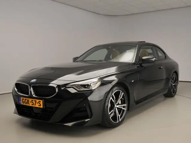 BMW 2 Serie Coupe 230i 2024 Benzine 36