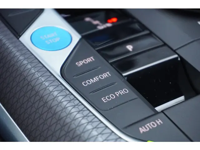 BMW i4 eDrive35 2025 Elektrisch 18