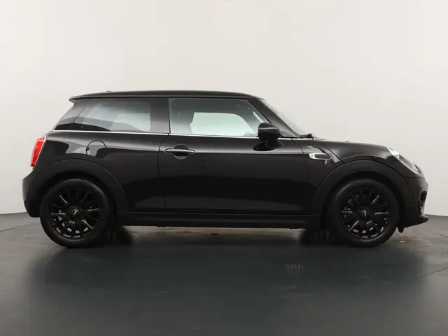 MINI Cooper Business 2018 Benzine 7