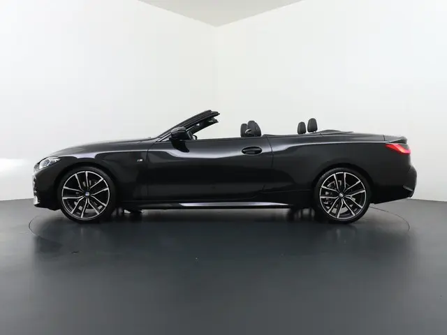 BMW 4 Serie Cabrio 420i High Executive 2021 Benzine 4