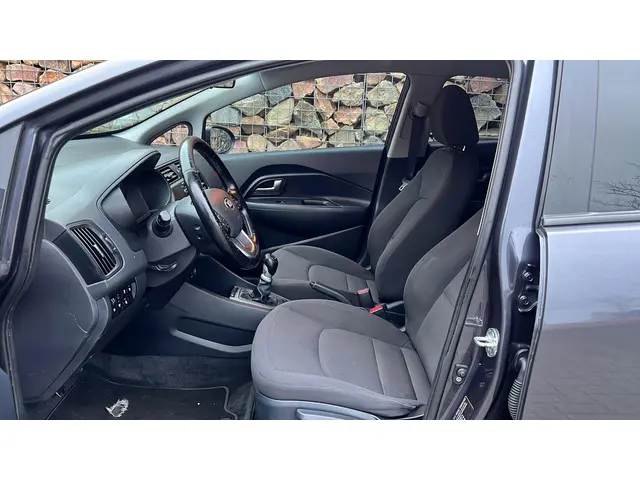 Kia Rio 1.4 CVVT ExecutiveLine 2014 Benzine 12