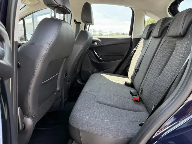 Citroën C3 1.2 PureTech Collection 2015 Benzine 9