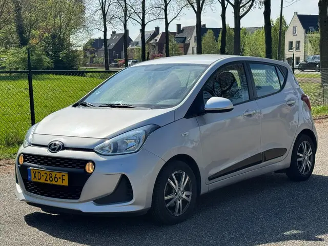 Hyundai i10 1.0i Comfort /Navi/Cruise/Airco/ 2019 Benzine 7