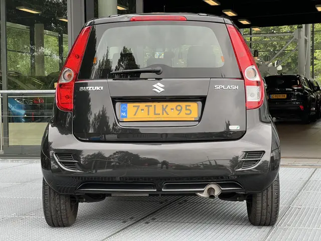 Suzuki Splash 1.0 VVT Comfort EASSS 2014 Benzine 17