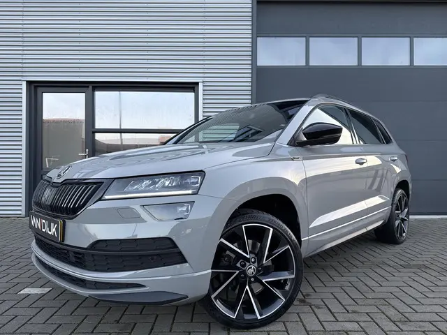 Škoda Karoq 1.5 TSI ACT Sportline Business 2021 Benzine 2