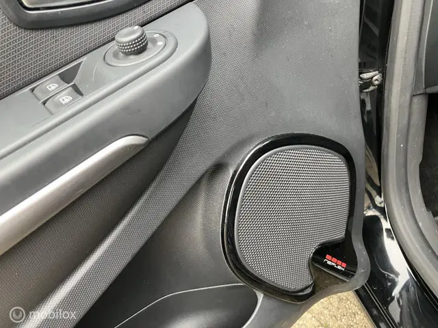 Renault Clio 0.9 TCe Night&Day !! MOTOR DEFECT !! 2015 Benzine 8