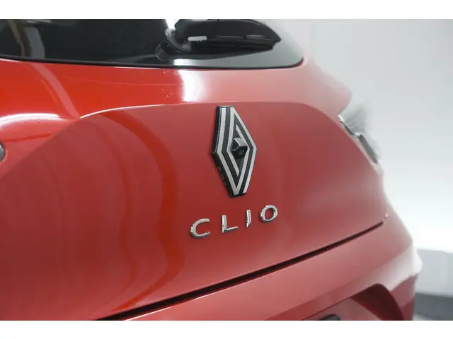 Renault Clio TCe 90 GPF Evolution 2024 Benzine 21