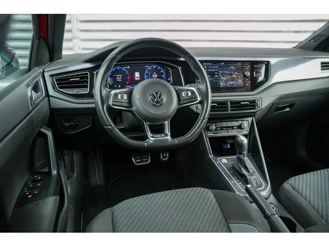 Volkswagen Polo 1.0 TSI Highline Business R 2020 Benzine 4