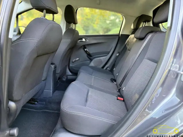 Peugeot 208 1.2 PureTech / Orig. NL / 1e eig. 2018 Benzine 30