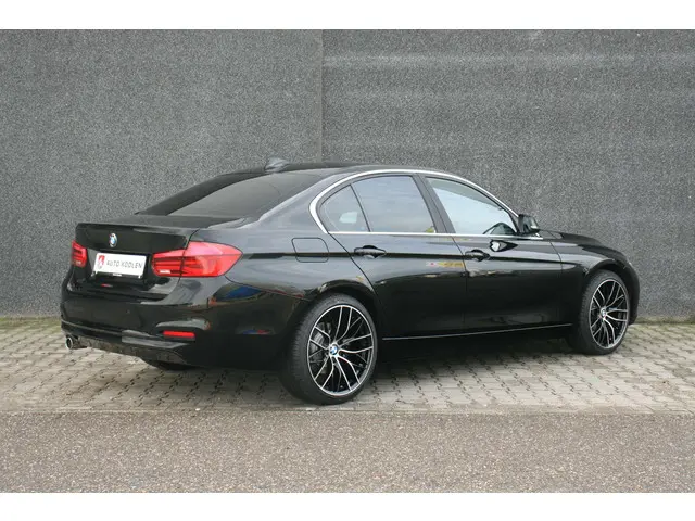 BMW 3 Serie 318i Centennial Executive 2016 Benzine 7