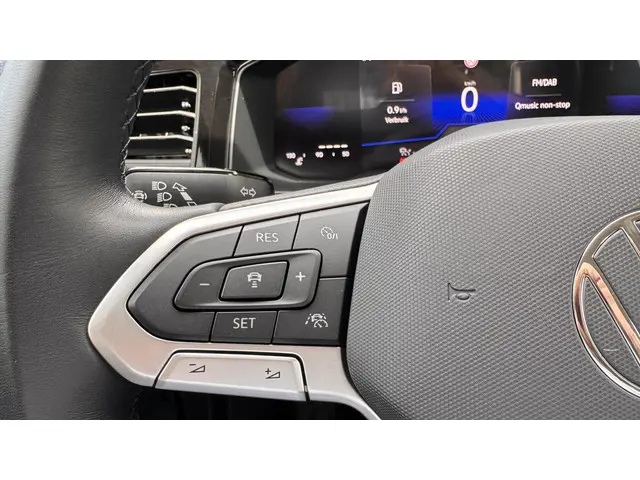 Volkswagen Polo 1.0 TSI Life 2023 Benzine 24
