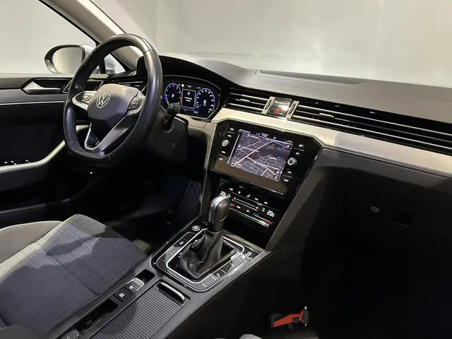 Volkswagen Passat 1.5 TSI Business 2021 Benzine 26