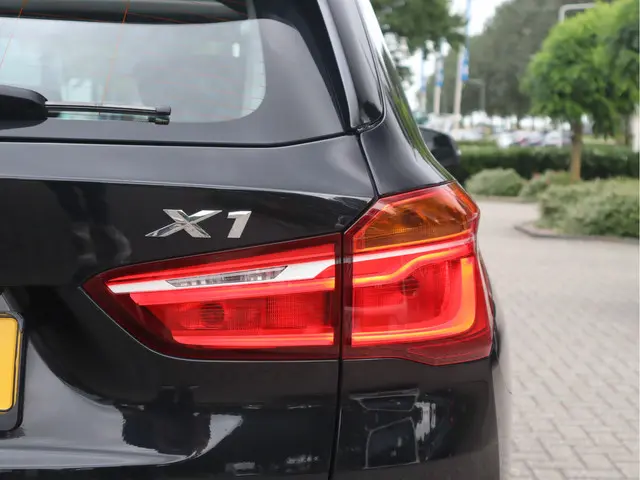 BMW X1 sDrive18i 136 PK High Executive 2017 Benzine 21