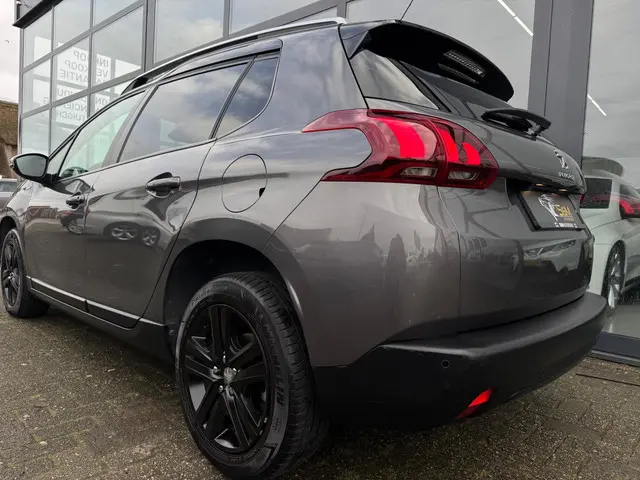 Peugeot 2008 1.2 PureTech Blue Lease Allure 2019 Benzine 5