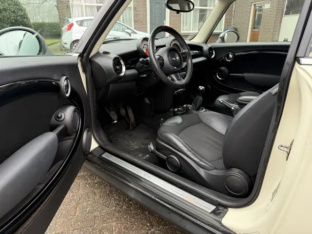 MINI One Mini 1.6 Holland Street 2013 Benzine 5