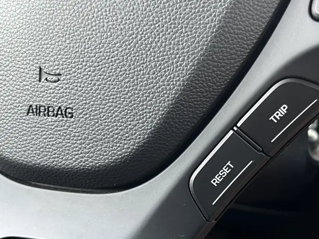 Hyundai i10 1.0i i-Motion Comfort 2015 Benzine 43