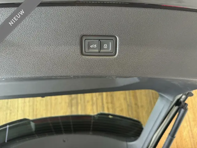 Audi RSQ8 4.0 TFSI RS Q8 quattro 2022 Benzine 37