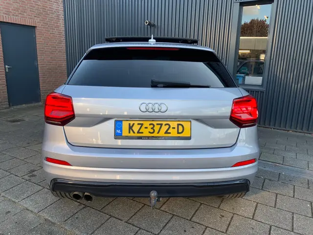 Audi Q2 1.4 TFSI CoD, PANO, NAP, S-LINE 2017 Benzine 5