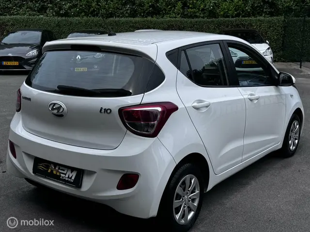 Hyundai i10 1.0i i-Motion Premium |NAP 2016 Benzine 3