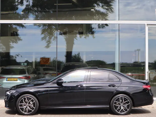 Mercedes-Benz E-Klasse 300 e 2020 Hybride Benzine 4