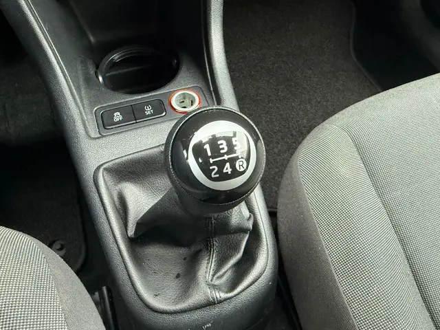 Volkswagen up! 1.0 move up! BlueMotion 2015 Benzine 41