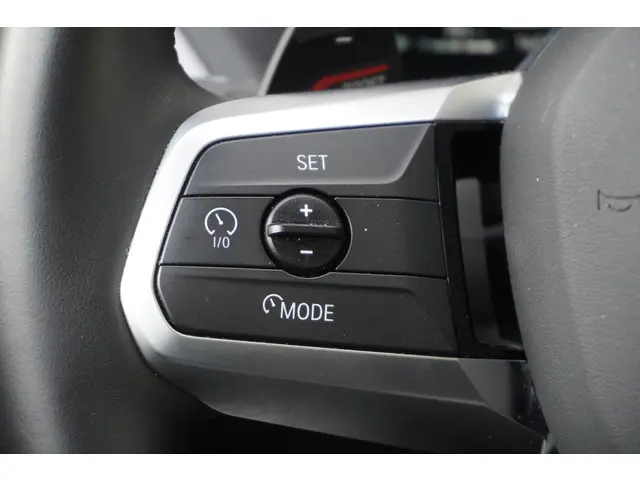 BMW 1 Serie 120 2025 Benzine 25