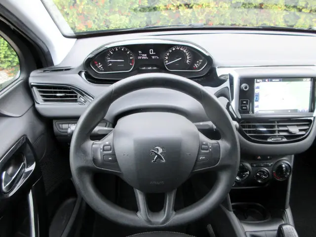 Peugeot 208 1.2 PureTech *Navi* 2015 Benzine 8