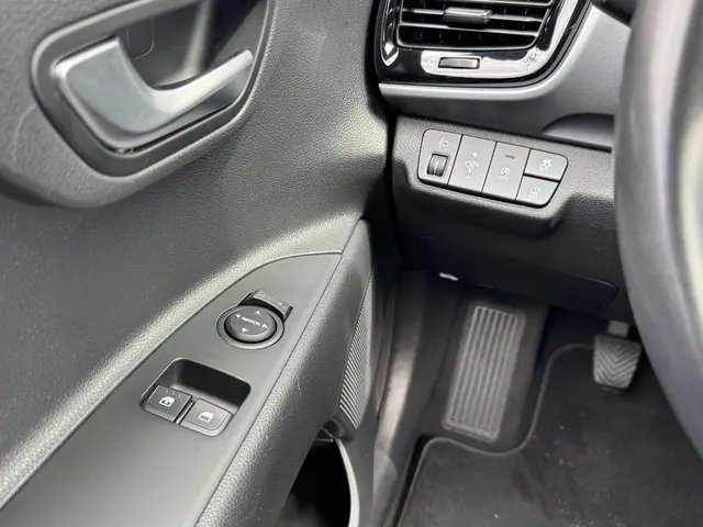 Kia Stonic 1.0 T-GDI MHEV DYNAMICLINE 2021 Benzine 18