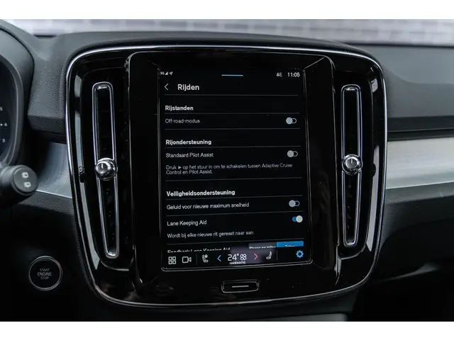 Volvo XC40 2.0 B4 Plus Dark 2024 Benzine 43