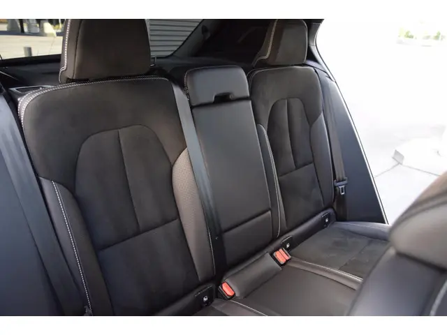 Volvo XC40 Recharge P8 AWD R-Design 2020 Elektrisch 7