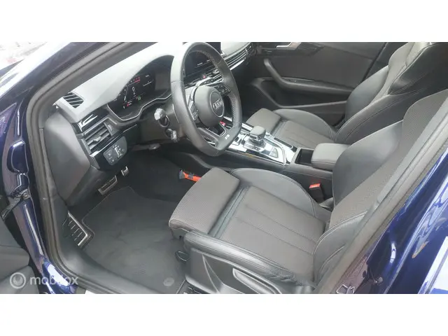 Audi A4 Avant 35 TFSI S edition 2022 Benzine 9