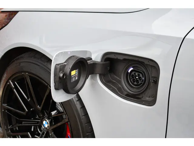 BMW M5 Touring 2025 Hybride Benzine 87