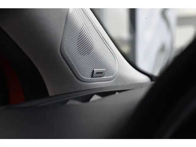 Renault Captur TCe 155 EDC Initiale Paris 2020 Benzine 29