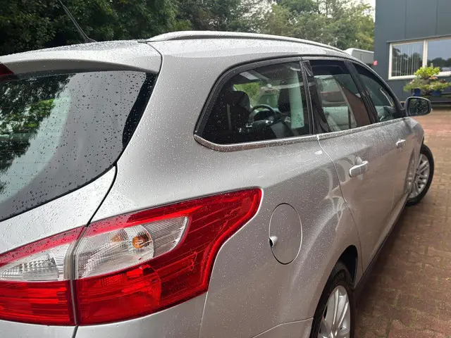 Ford Focus Wagon 1.0 EcoBoost Edition Plus 2013 Benzine 9
