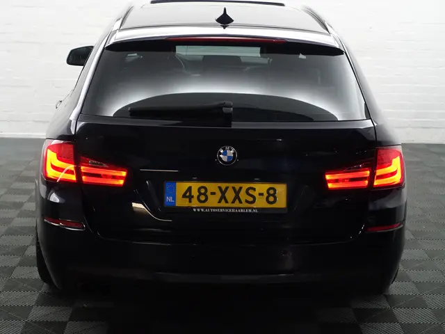 BMW 5 Serie Touring 520i 184Pk M Sport Aut- 2012 Benzine 34