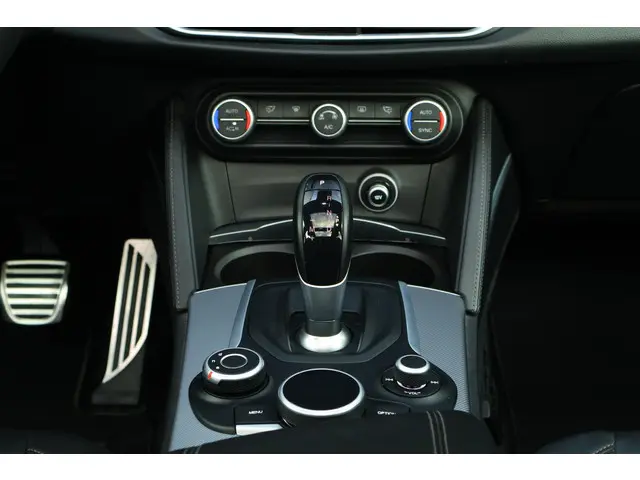 Alfa Romeo Stelvio 2.0 T AWD Super 2018 Benzine 32