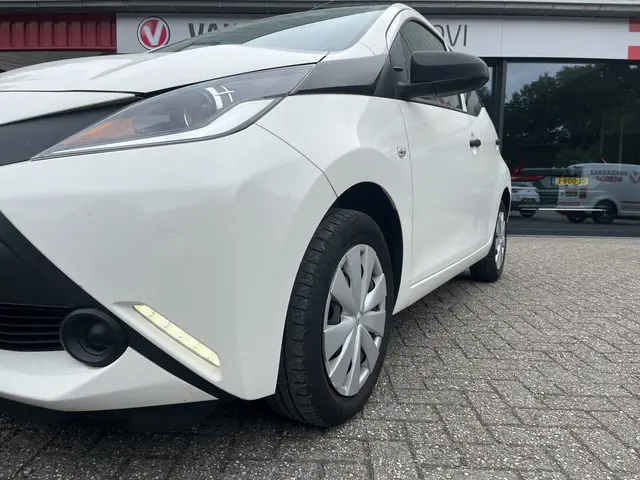 Toyota Aygo 1.0 VVT-i x-fun 1e Eigenaar 2018 Benzine 14