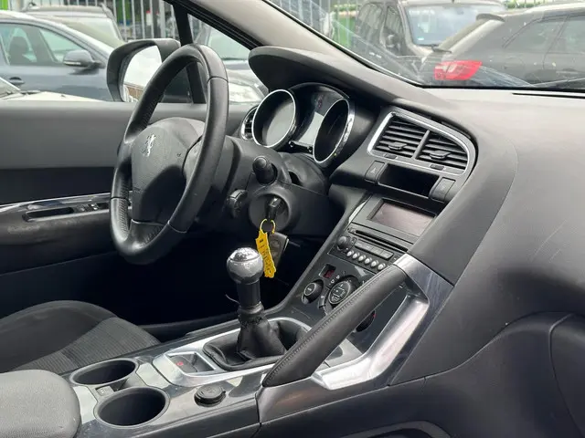 Peugeot 3008 1.6 VTi Active 2012 Benzine 23